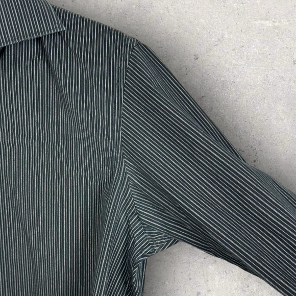 Hugo Boss Black Striped Mens Collared Dress Shirt Size 15.5 Button Up Minimalist - Picture 7 of 10